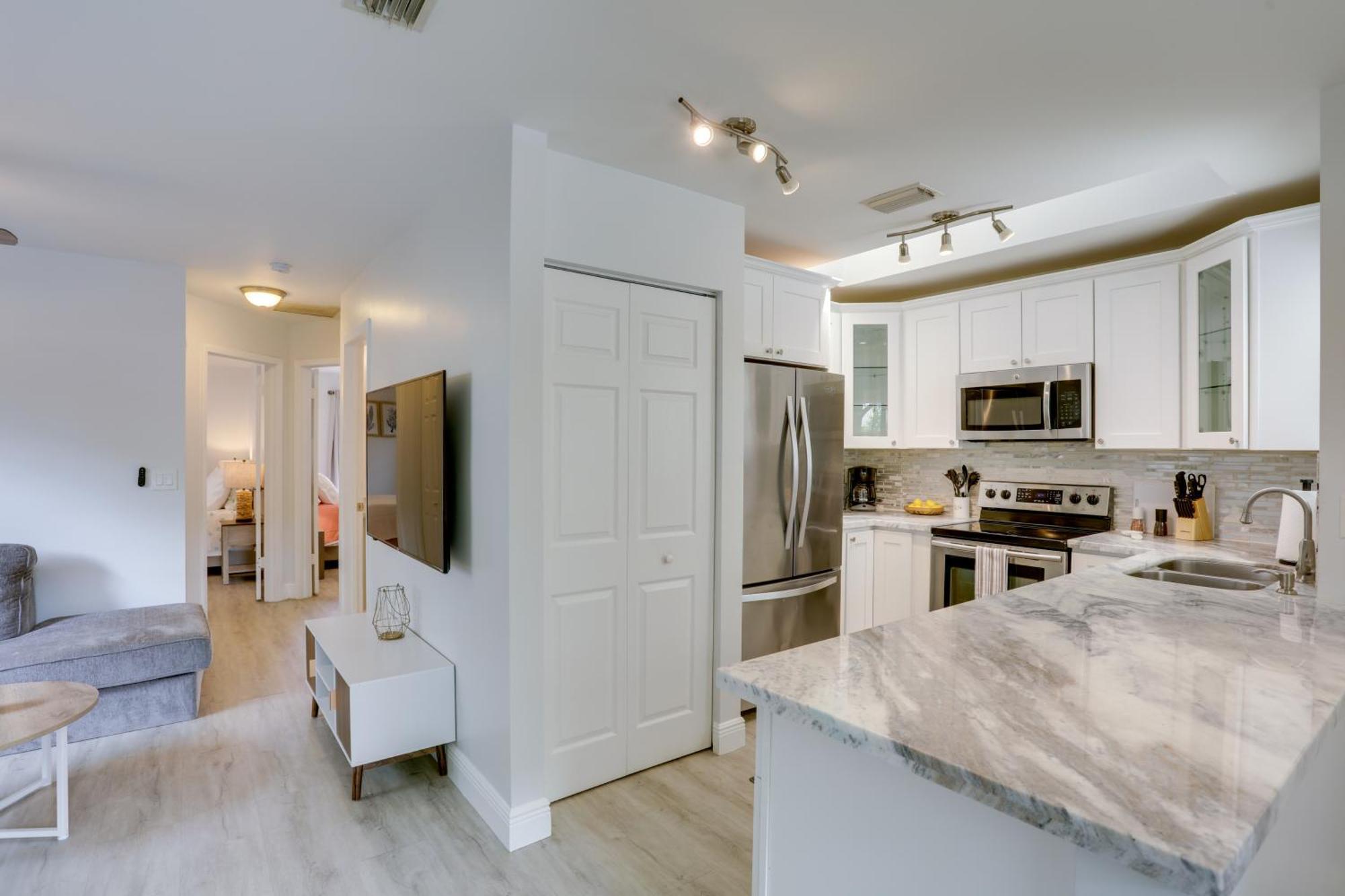 Jupiter Townhome With Patio And Yard About 6 Mi To Beach! Exterior photo