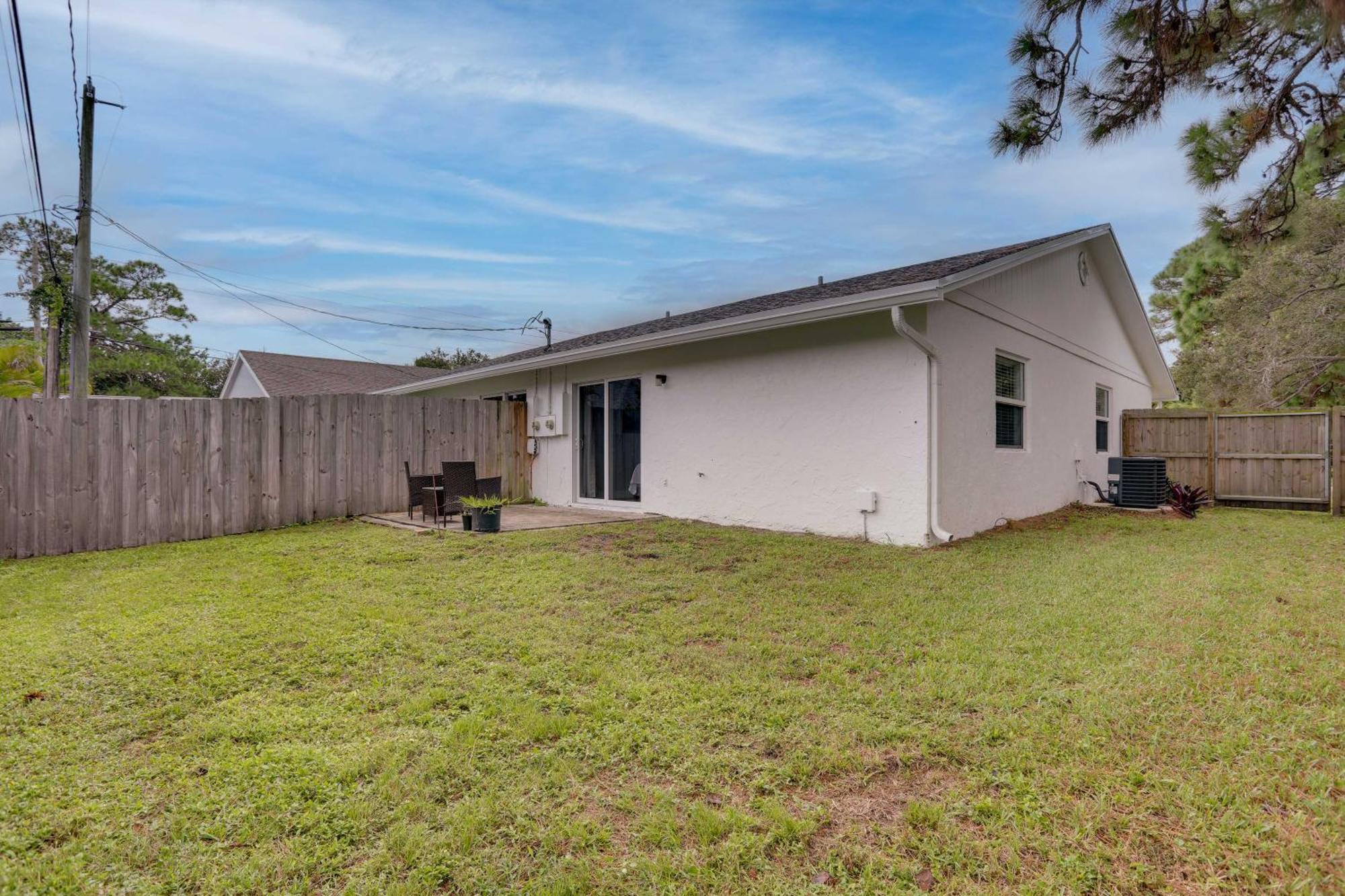 Jupiter Townhome With Patio And Yard About 6 Mi To Beach! Exterior photo