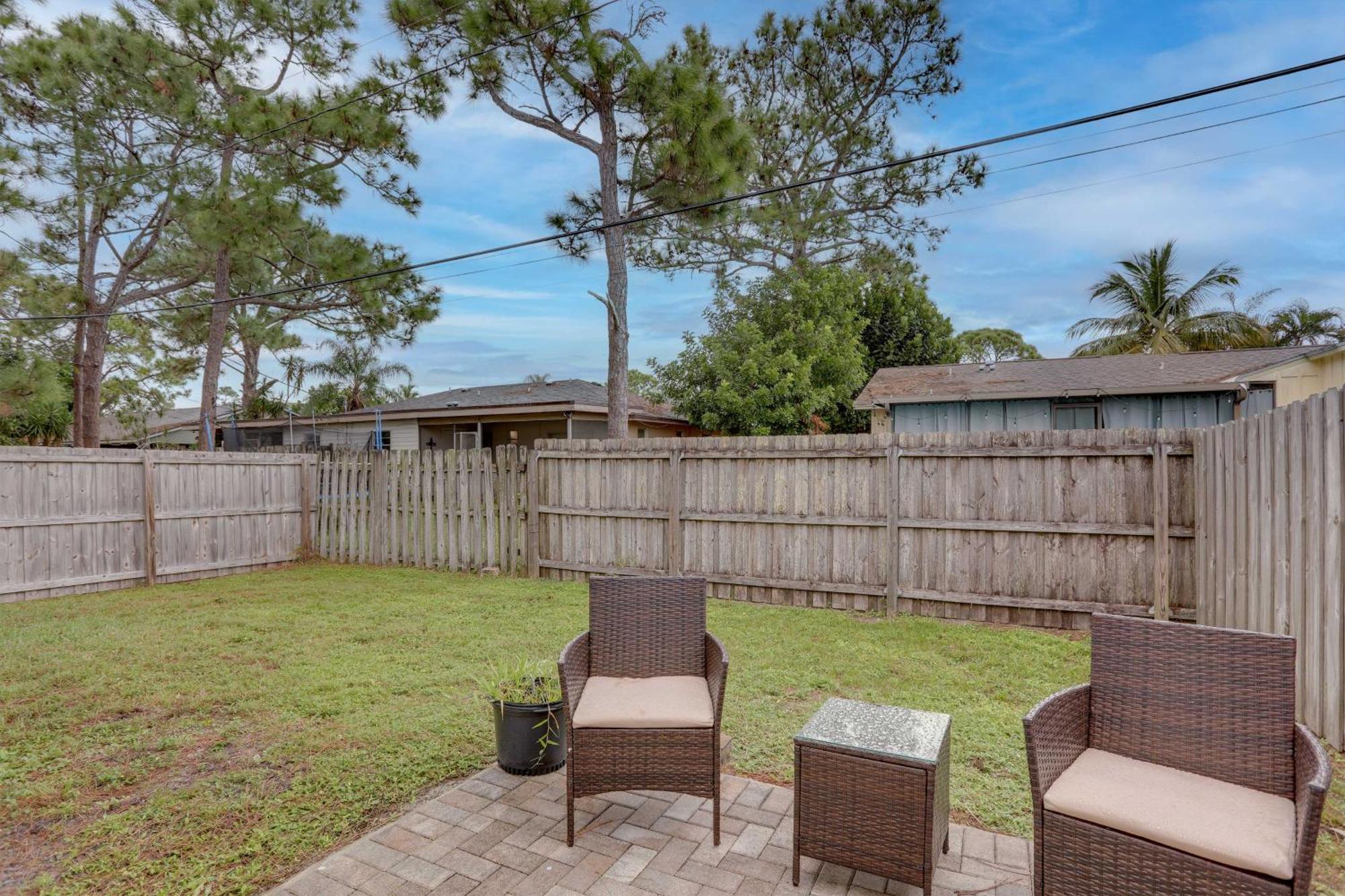 Jupiter Townhome With Patio And Yard About 6 Mi To Beach! Exterior photo